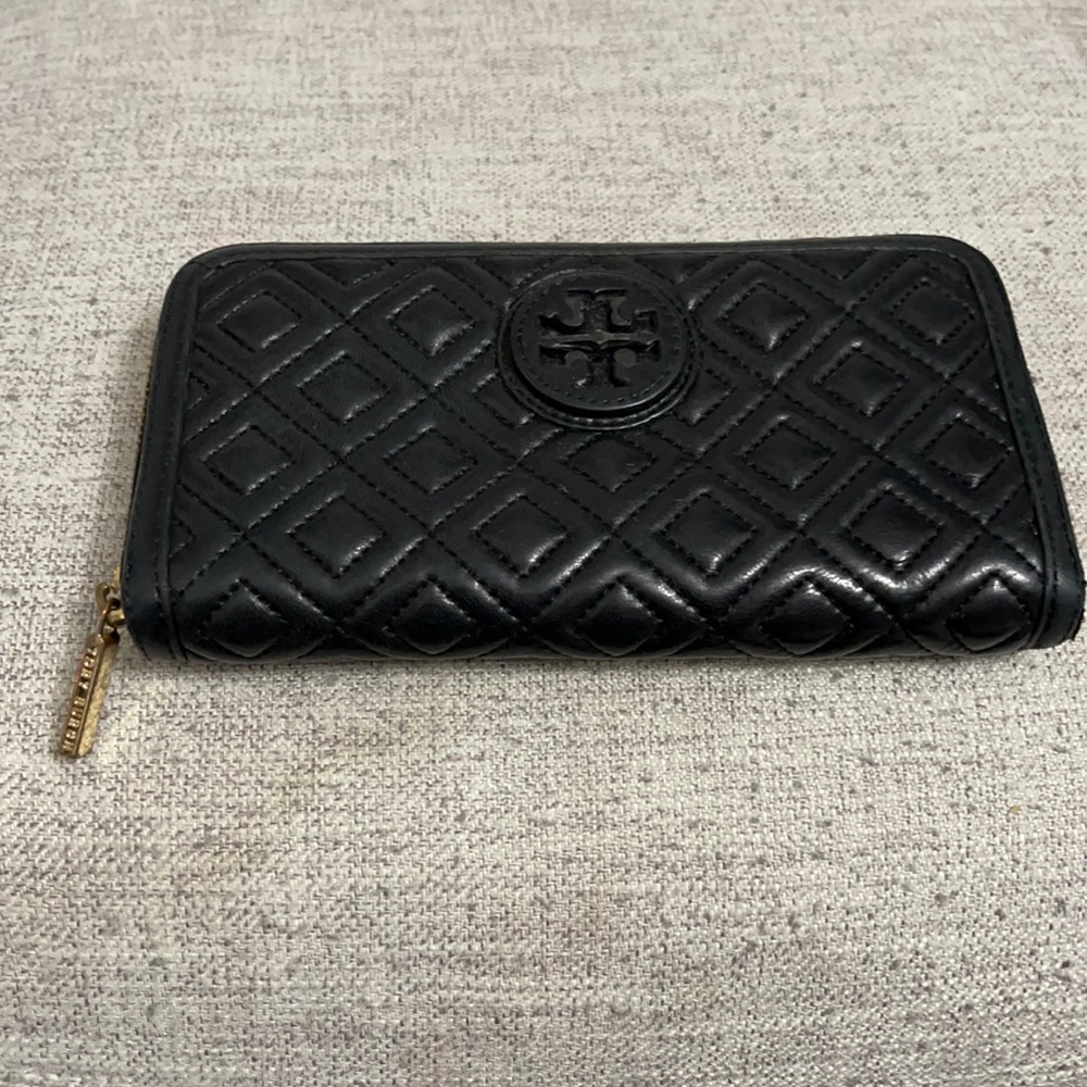 tory burch flaming zippy wallet